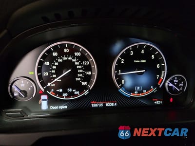 Zdjęcie 9 z 13 samochodu: 2015 BMW X5 XDRIVE35I VIN:5UXKR0C5XF0K60080 - miniatura