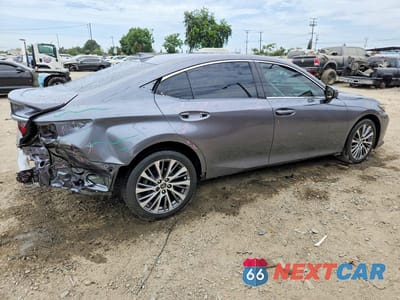 Trzecie zdjęcie samochodu z tyłu: 2021 LEXUS ES 250 BASE VIN:58AD11D14MU001694 - miniatura