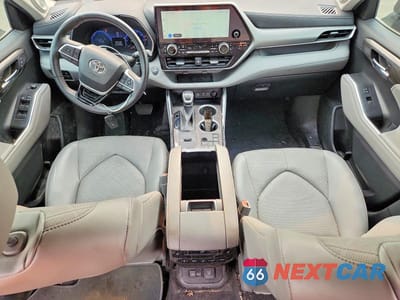 Zdjęcie 8 z 13 samochodu: 2023 TOYOTA HIGHLANDER HYBRID PLATINUM VIN:5TDEBRCH8PS114471 - miniatura