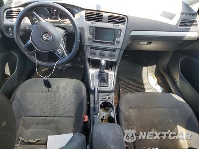Zdjęcie 8 z 12 samochodu: 2016 VOLKSWAGEN GOLF SPORTWAGEN S VIN:3VWC17AU1GM504338 - miniatura