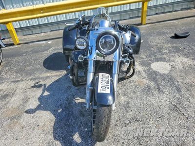 Drugie zdjęcie samochodu z przodu: 2017 HARLEY-DAVIDSON FLRT FREE WHEELER VIN:1HD1MCC19HB850044 - miniatura
