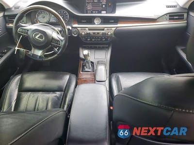 Zdjęcie 8 z 12 samochodu: 2016 LEXUS ES 350 VIN:JTHBK1GG0G2239427 - miniatura
