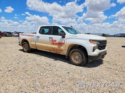 Czwarte zdjęcie samochodu z boku: 2024 CHEVROLET SILVERADO K1500 VIN:3GCPDAEK5RG421854 - miniatura