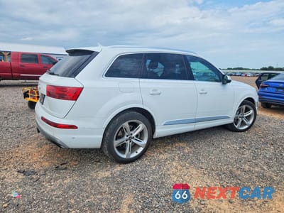 Trzecie zdjęcie samochodu z tyłu: 2019 AUDI Q7 PRESTIGE VIN:WA1VAAF78KD018880 - miniatura