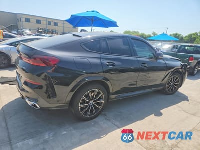 Trzecie zdjęcie samochodu z tyłu: 2021 BMW X6 XDRIVE40I VIN:5UXCY6C06M9F87361 - miniatura