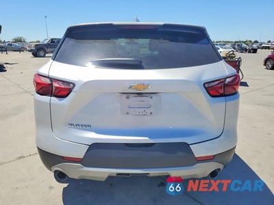 Zdjęcie 6 z 13 samochodu: 2020 CHEVROLET BLAZER VIN:3GNKBBRA7LS666626 - miniatura