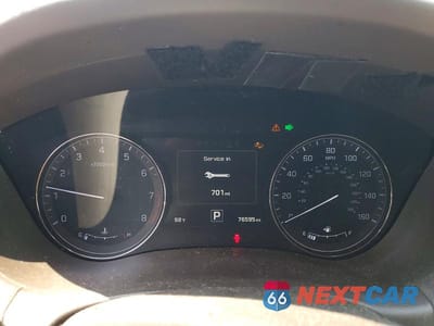 Zdjęcie 9 z 12 samochodu: 2015 HYUNDAI GENESIS 3.8L VIN:KMHGN4JE5FU024308 - miniatura
