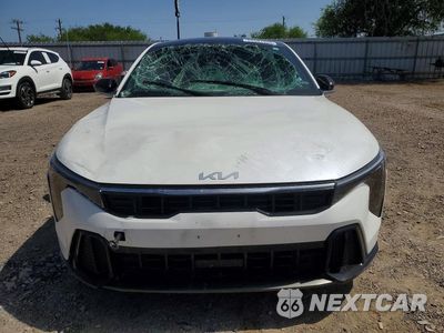 Piąte zdjęcie samochodu w środku: 2025 KIA K4 GT LINE VIN:3KPFW4DE9SE168607 - miniatura