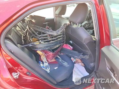 Zdjęcie 10 z 12 samochodu: 2020 TOYOTA CAMRY LE VIN:4T1C31AK6LU531156 - miniatura