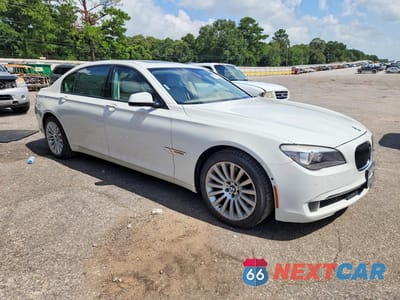 Czwarte zdjęcie samochodu z boku: 2012 BMW 750 LI VIN:WBAKB8C54CC963587 - miniatura