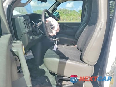 Zdjęcie 7 z 14 samochodu: 2021 GMC SAVANA G2500 VIN:1GTW7AFP3M1307159 - miniatura