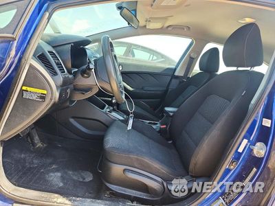 Zdjęcie 7 z 12 samochodu: 2018 KIA FORTE LX VIN:3KPFK4A76JE255168 - miniatura