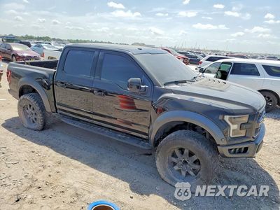 Czwarte zdjęcie samochodu z boku: 2018 FORD F150 RAPTOR VIN:1FTFW1RG3HFA90901 - miniatura