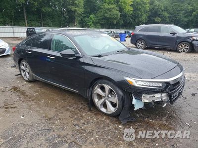 Czwarte zdjęcie samochodu z boku: 2018 HONDA ACCORD TOURING VIN:1HGCV2F96JA045053 - miniatura