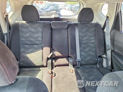 Zdjęcie 10 z 13 samochodu: 2015 NISSAN ROGUE S VIN:5N1AT2MT6FC813163 - miniatura