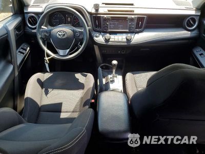 Zdjęcie 8 z 12 samochodu: 2017 TOYOTA RAV4 XLE VIN:2T3RFREVXHW668944 - miniatura