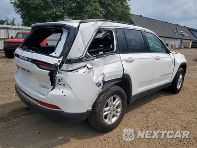 Trzecie zdjęcie samochodu z tyłu: 2025 JEEP GRAND CHEROKEE LAREDO VIN:1C4RJHAG3S8804327 - miniatura