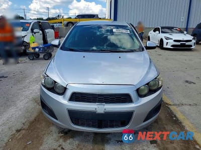 Piąte zdjęcie samochodu w środku: 2013 CHEVROLET SONIC LT VIN:1G1JC6SHXD4215183 - miniatura