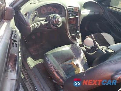 Zdjęcie 8 z 13 samochodu: 2001 FORD MUSTANG GT VIN:1FAFP42X81F245592 - miniatura