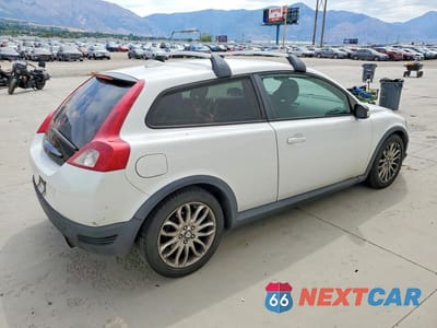 Trzecie zdjęcie samochodu z tyłu: 2009 VOLVO C30 T5 VIN:YV1MK672692145478 - miniatura