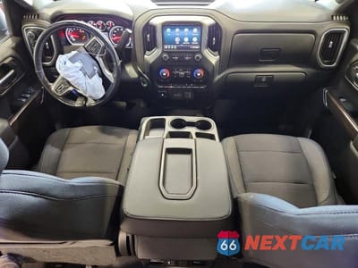 Zdjęcie 8 z 12 samochodu: 2019 CHEVROLET SILVERADO K1500 RST VIN:1GCUYEED2KZ140732 - miniatura