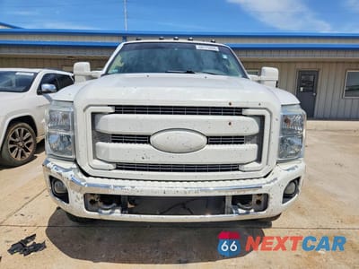 Piąte zdjęcie samochodu w środku: 2016 FORD F350 SUPER DUTY VIN:1FT8W3BT1GEC64903 - miniatura
