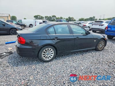 Trzecie zdjęcie samochodu z tyłu: 2009 BMW 328 XI VIN:WBAPK73509A449983 - miniatura