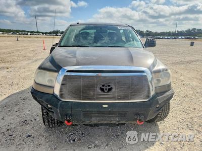 Piąte zdjęcie samochodu w środku: 2012 TOYOTA TUNDRA CREWMAX SR5 VIN:5TFEY5F16CX123518 - miniatura