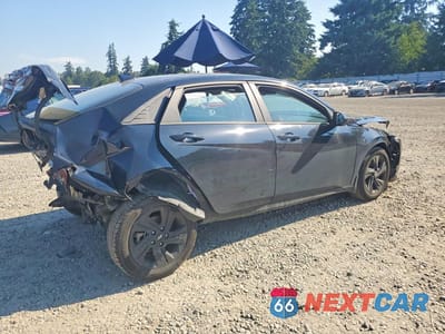 Trzecie zdjęcie samochodu z tyłu: 2023 HYUNDAI ELANTRA SEL VIN:KMHLM4AG8PU466648 - miniatura