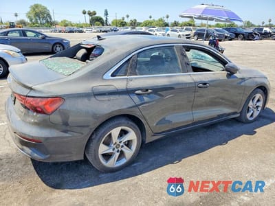 Trzecie zdjęcie samochodu z tyłu: 2024 AUDI A3 PREMIUM VIN:WAUGUDGY6RA015287 - miniatura
