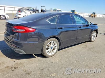 Trzecie zdjęcie samochodu z tyłu: 2019 FORD FUSION SE VIN:3FA6P0LU2KR143738 - miniatura