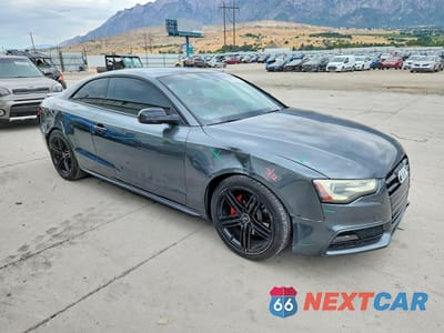 Czwarte zdjęcie samochodu z boku: 2014 AUDI A5 PREMIUM PLUS VIN:WAUMFAFR3EA067279 - miniatura