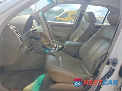 Zdjęcie 7 z 12 samochodu: 1998 MERCEDES-BENZ C 230 VIN:WDBHA23G0WA636200 - miniatura