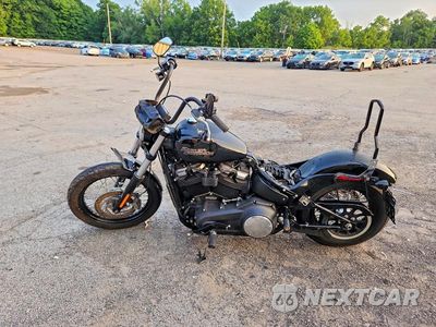 Trzecie zdjęcie samochodu z tyłu: 2018 HARLEY-DAVIDSON FXBB STREET BOB VIN:1HD1YJJ10JC038756 - miniatura