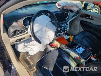 Zdjęcie 8 z 12 samochodu: 2017 CHRYSLER PACIFICA TOURING L VIN:2C4RC1BG1HR734369 - miniatura