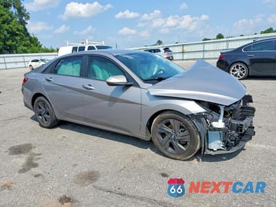 Czwarte zdjęcie samochodu z boku: 2021 HYUNDAI ELANTRA SEL VIN:KMHLS4AG8MU194023 - miniatura
