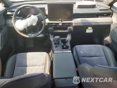 Zdjęcie 8 z 14 samochodu: 2026 TOYOTA RAV4 XSE VIN:JTM6CRAV4TJ005278 - miniatura