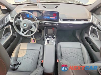 Zdjęcie 8 z 12 samochodu: 2024 BMW X1 XDRIVE28I VIN:WBX73EF04R5Y75210 - miniatura