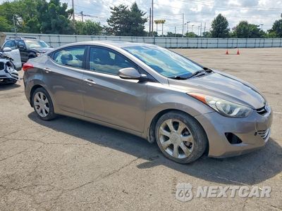 Czwarte zdjęcie samochodu z boku: 2013 HYUNDAI ELANTRA LIMITED VIN:5NPDH4AE8DH336418 - miniatura