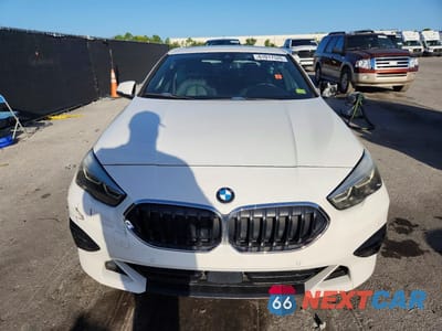 Piąte zdjęcie samochodu w środku: 2021 BMW 228XI VIN:WBA73AK0XM7H54044 - miniatura