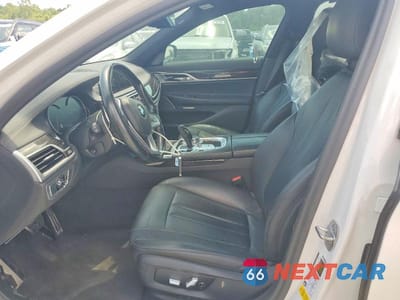 Zdjęcie 7 z 13 samochodu: 2018 BMW 740 I VIN:WBA7E2C54JG742183 - miniatura