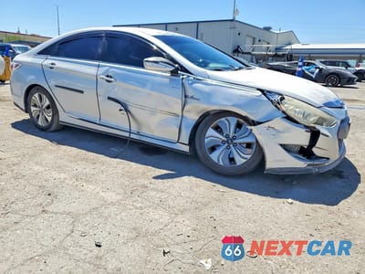 Czwarte zdjęcie samochodu z boku: 2013 HYUNDAI SONATA HYBRID VIN:KMHEC4A42DA079530 - miniatura