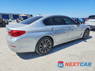 Trzecie zdjęcie samochodu z tyłu: 2018 BMW 530 I VIN:WBAJA5C54JWA36116 - miniatura