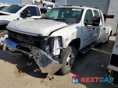 2014 CHEVROLET SILVERADO K3500 1GB4KZCGXEF117764 - główne zdjęcie licytacji z USA - miniatura