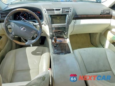 Zdjęcie 8 z 12 samochodu: 2007 LEXUS LS 460 VIN:JTHBL46F375025196 - miniatura