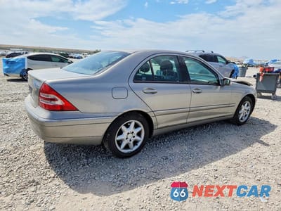 Trzecie zdjęcie samochodu z tyłu: 2003 MERCEDES-BENZ C 320 4MATIC VIN:WDBRF84J63F379450 - miniatura