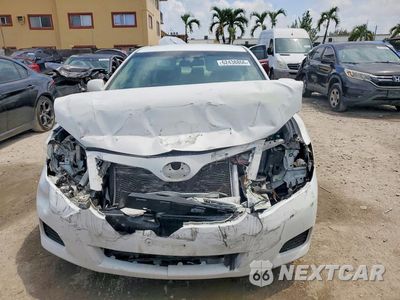 Piąte zdjęcie samochodu w środku: 2011 TOYOTA CAMRY LE VIN:4T1BF3EKXBU726023 - miniatura