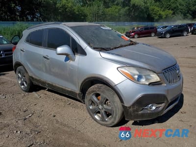 Czwarte zdjęcie samochodu z boku: 2013 BUICK ENCORE CONVENIENCE VIN:KL4CJBSB2DB072231 - miniatura