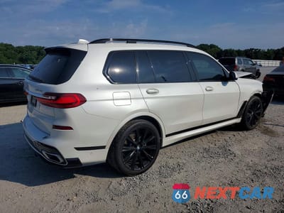 Trzecie zdjęcie samochodu z tyłu: 2020 BMW X7 XDRIVE40I VIN:5UXCW2C09L9A01894 - miniatura