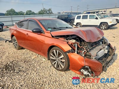 Czwarte zdjęcie samochodu z boku: 2020 NISSAN ALTIMA SR VIN:1N4BL4CW5LC242850 - miniatura
